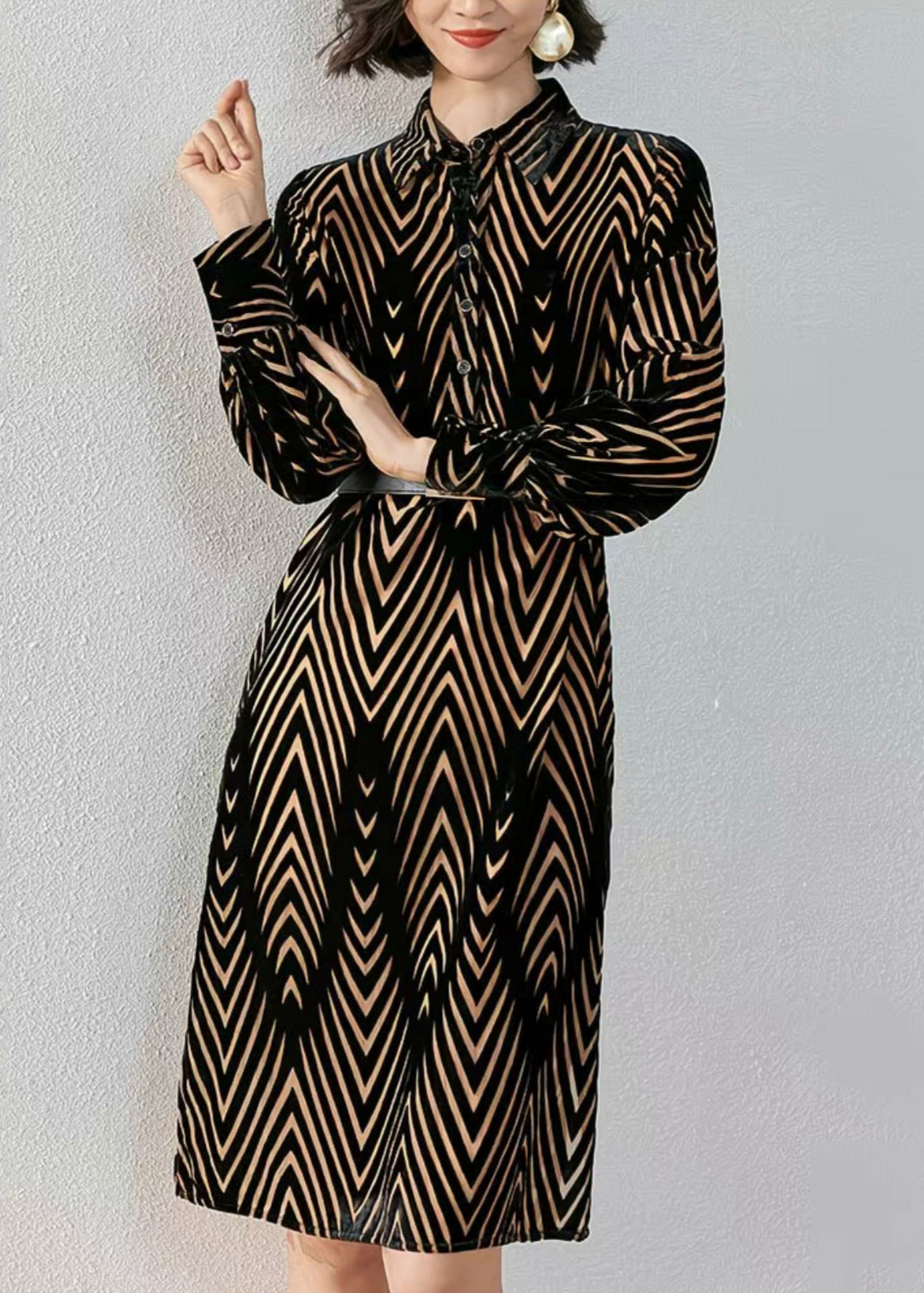 Classic Vintage Dress with a Flattering Fit