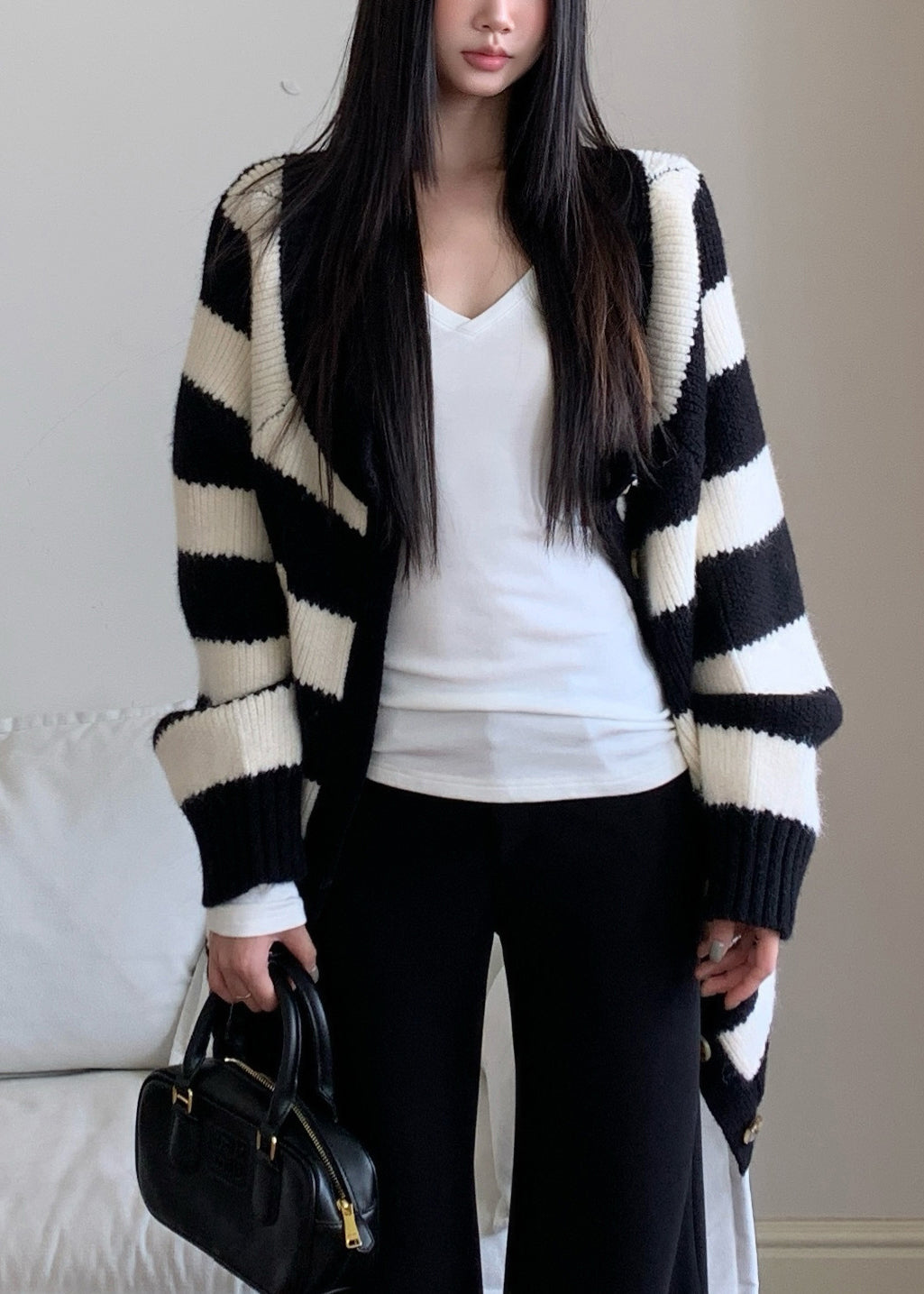 Gracefully Styled Cardigan for Any Occasion