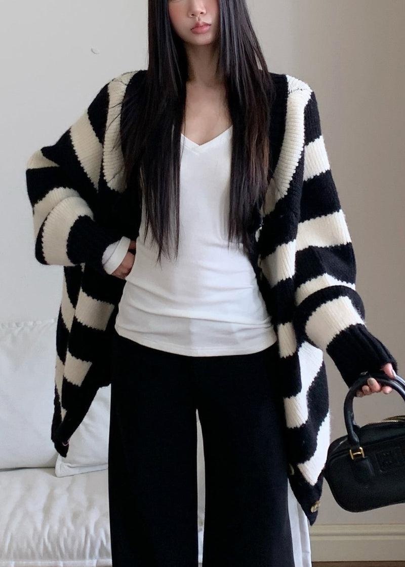 Gracefully Styled Cardigan for Any Occasion
