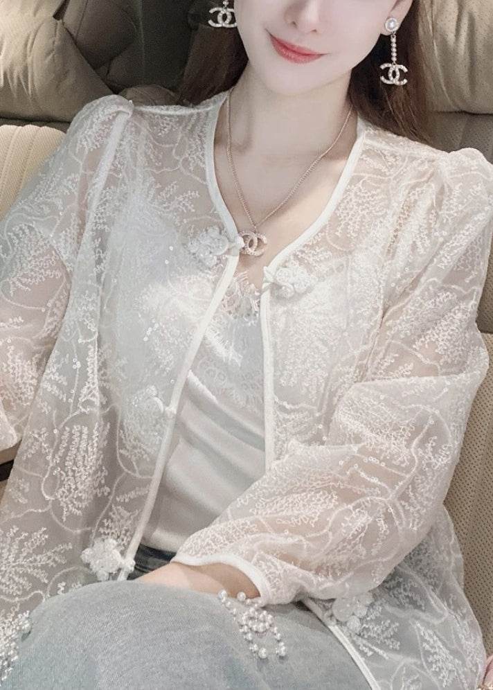 Effortlessly Elegant Coat with a Timeless Design
