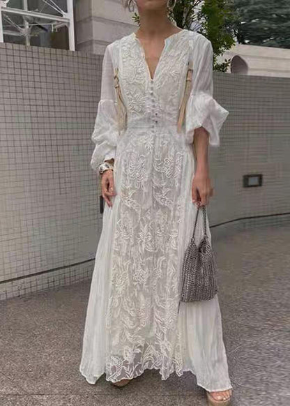 Beautifully Crafted Dress in a Classic Style