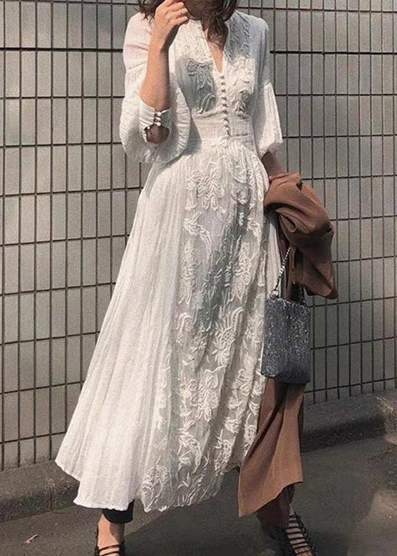 Beautifully Crafted Dress in a Classic Style