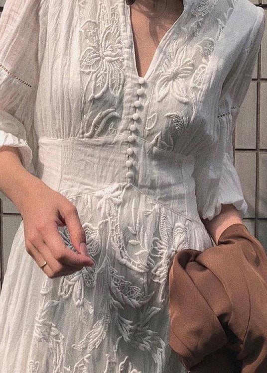Beautifully Crafted Dress in a Classic Style