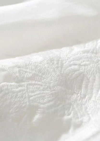 Effortlessly Elegant Shirt with a Timeless Design