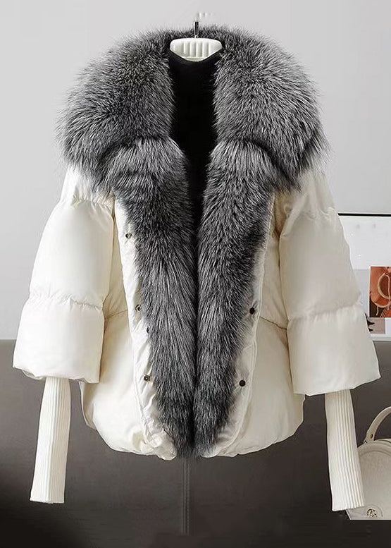 Elegantly Styled Coat for Everyday Wear