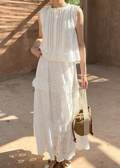 Sophisticated Blouse with a Clean Classic Look