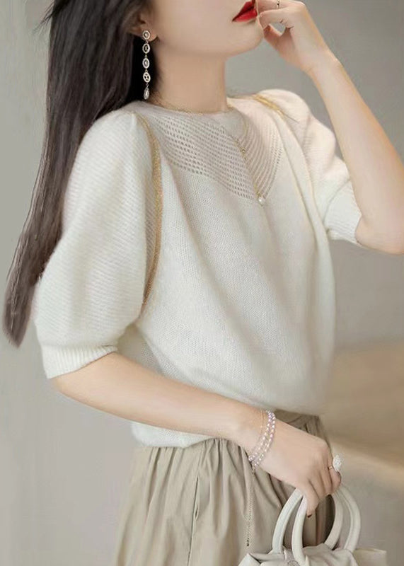 Effortlessly Elegant Top with a Timeless Design