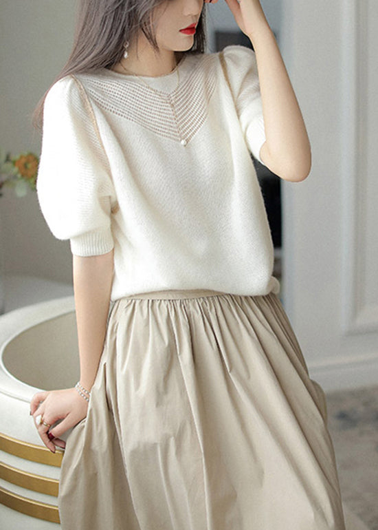 Effortlessly Elegant Top with a Timeless Design