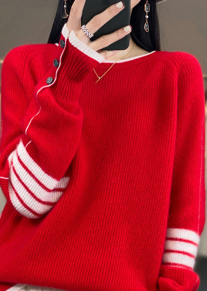 Classic Vintage Sweater with a Flattering Fit