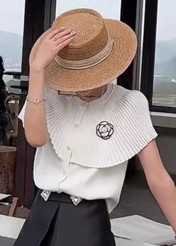 Beautifully Finished Blouse in a Timeless Design