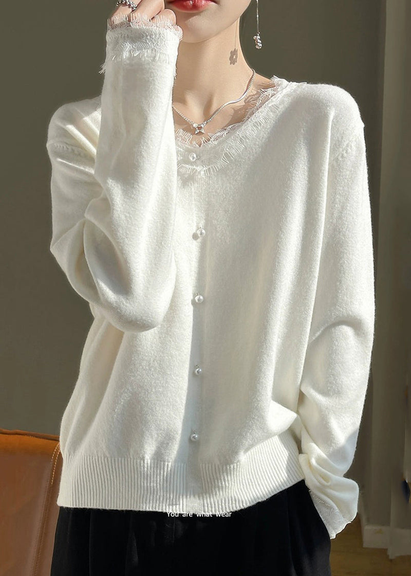 Well Tailored Sweater with a Graceful Silhouette