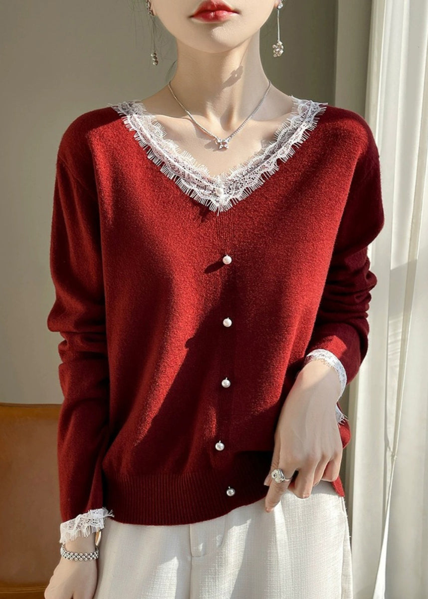 Well Tailored Sweater with a Graceful Silhouette