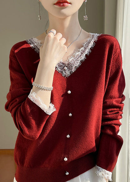 Well Tailored Sweater with a Graceful Silhouette
