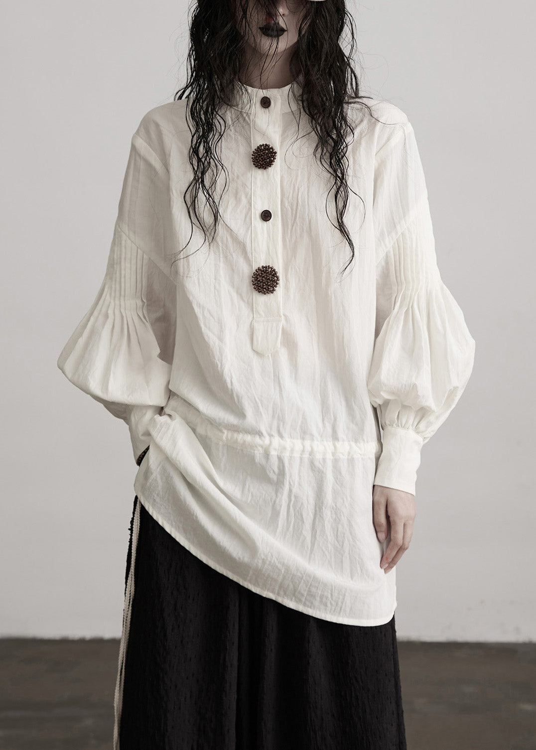 Effortlessly Elegant Top with a Timeless Design
