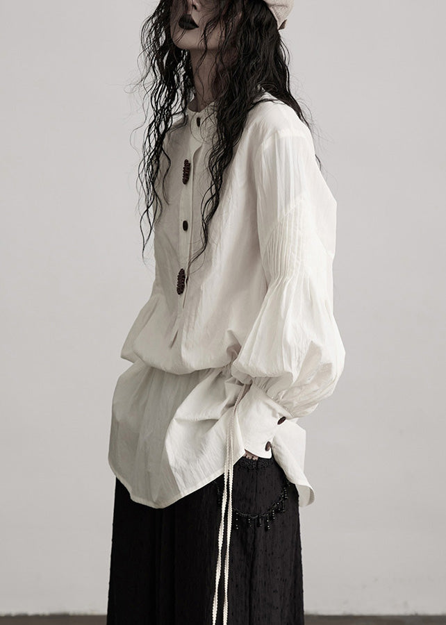Effortlessly Elegant Top with a Timeless Design