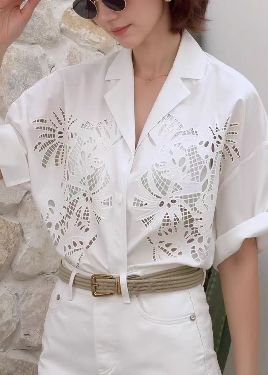 Well Tailored Top with a Graceful Silhouette