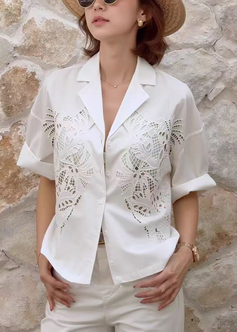 Well Tailored Top with a Graceful Silhouette
