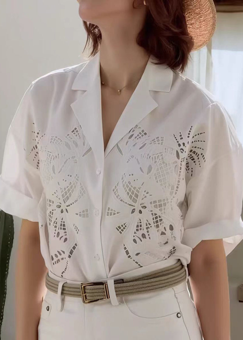 Well Tailored Top with a Graceful Silhouette