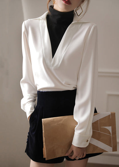 Beautifully Finished Top in a Timeless Design