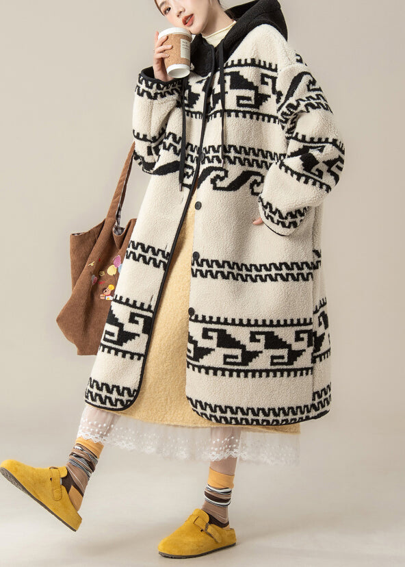 Elegantly Styled Coat for Everyday Wear