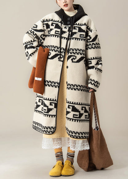 Elegantly Styled Coat for Everyday Wear