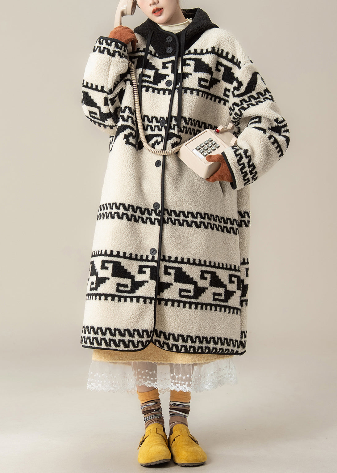 Elegantly Styled Coat for Everyday Wear