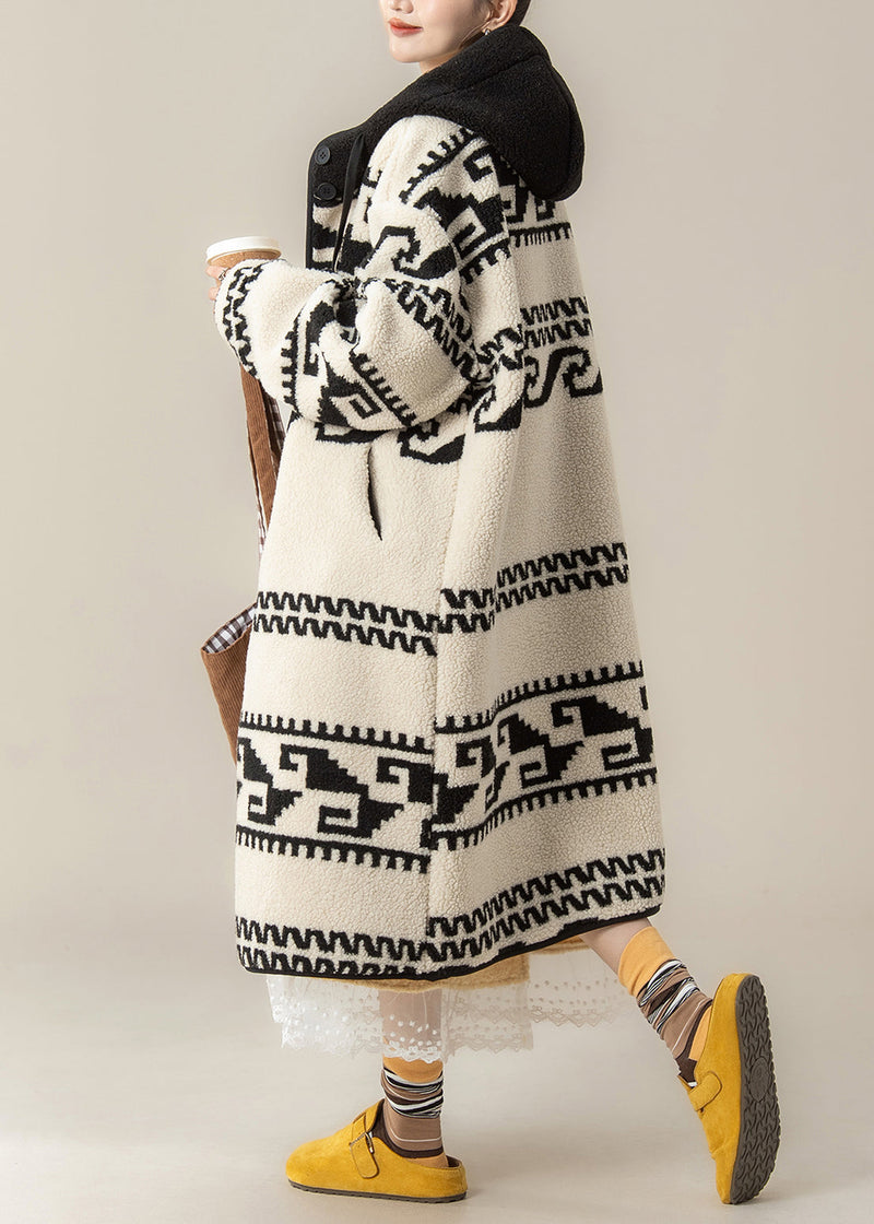 Elegantly Styled Coat for Everyday Wear