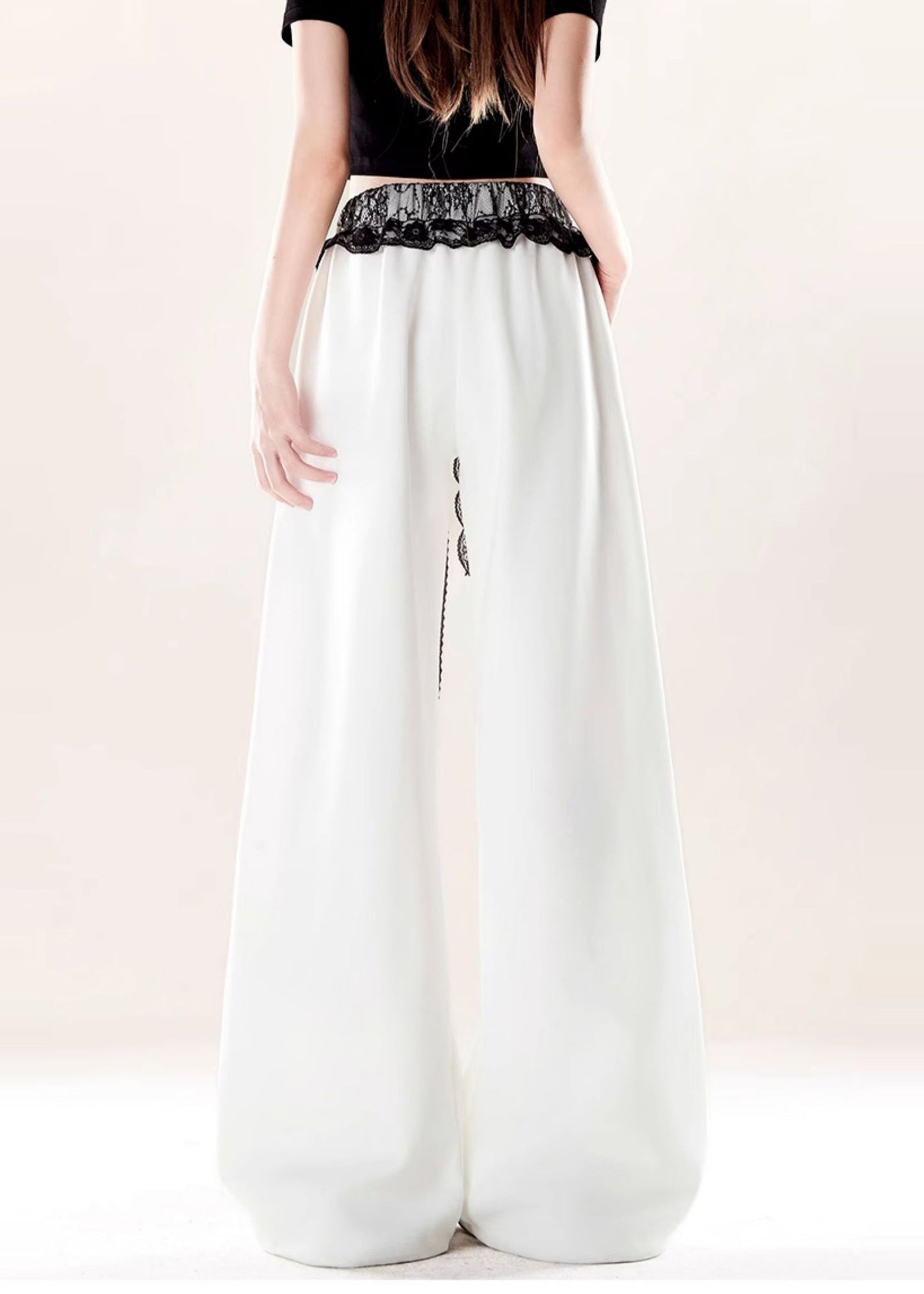 Elegantly Styled Pants for Everyday Wear