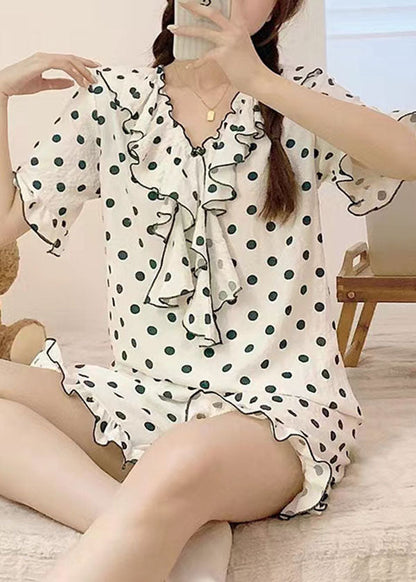 Well Tailored Garment with a Graceful Silhouette