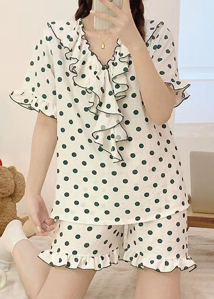 Well Tailored Garment with a Graceful Silhouette