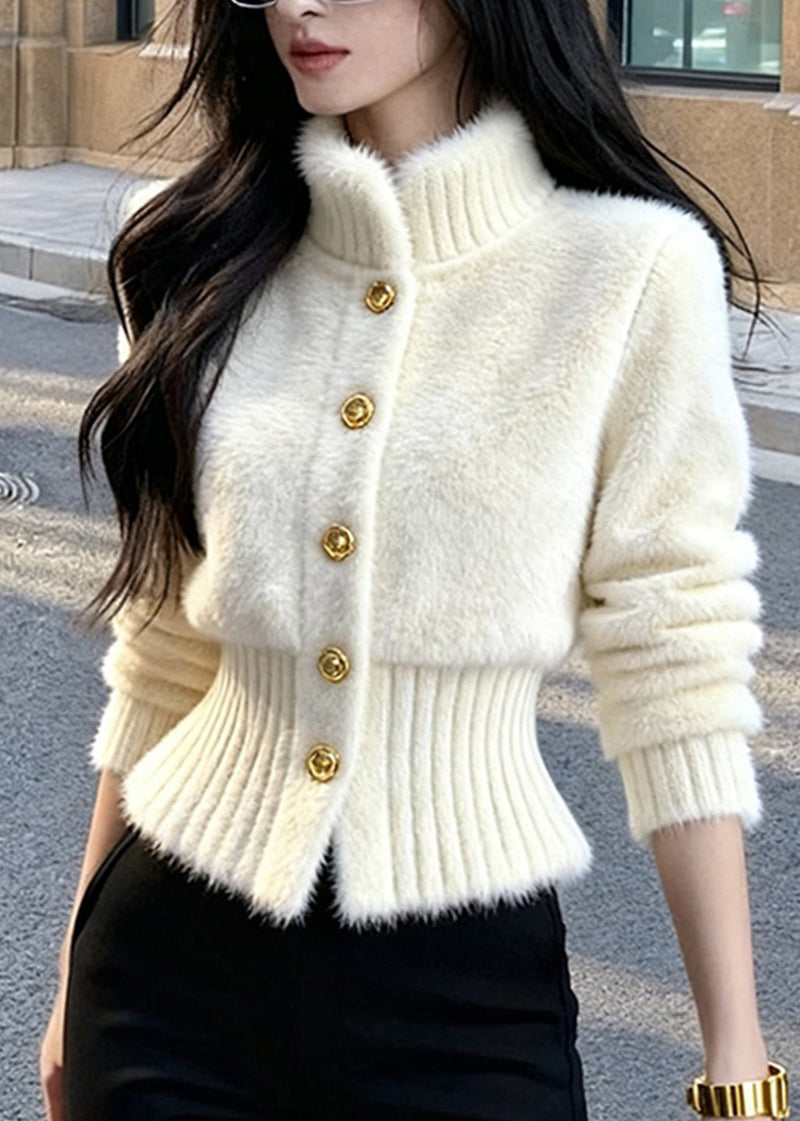Classic Vintage Cardigan with a Flattering Fit