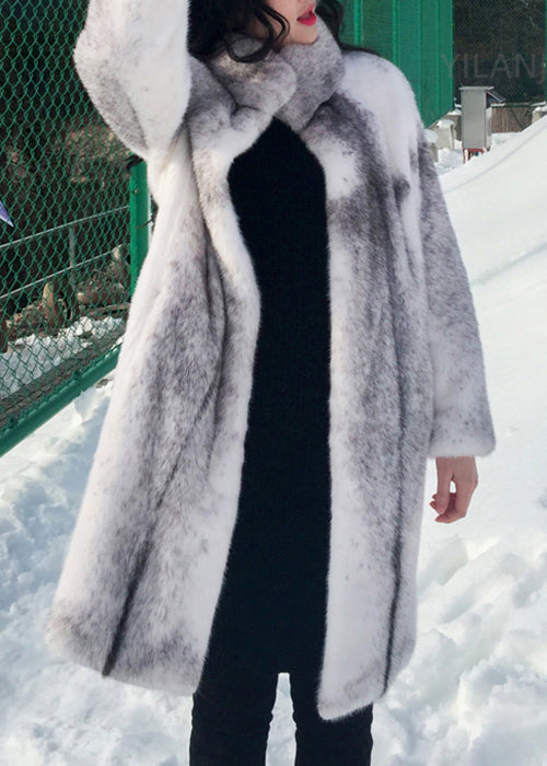 Gracefully Styled Coat for Any Occasion