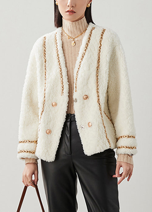 Elegantly Styled Coat for Everyday Wear