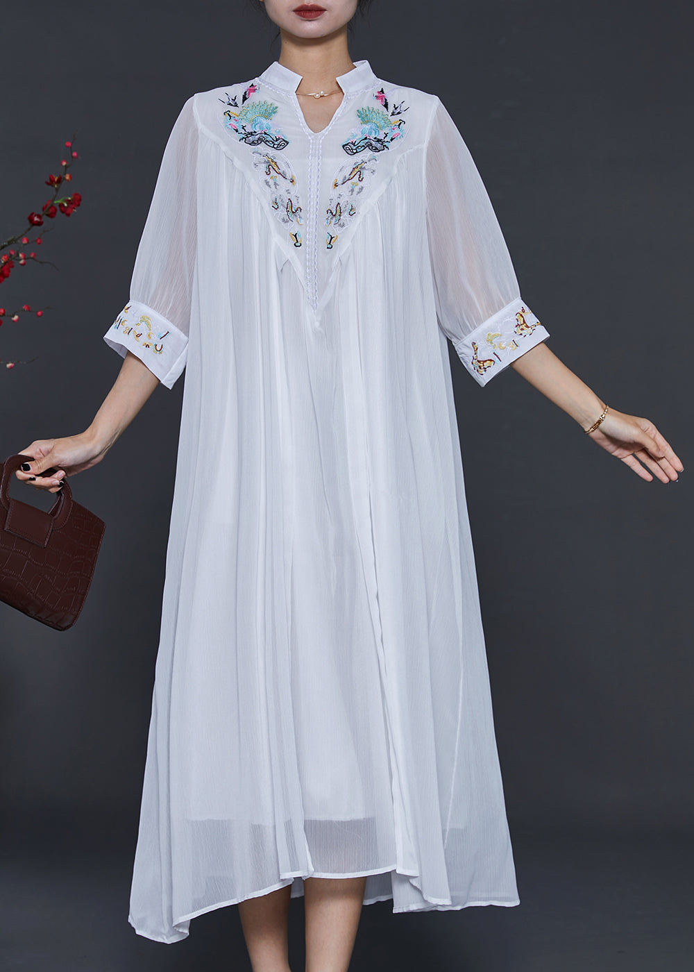 Beautifully Finished Dress in a Timeless Design