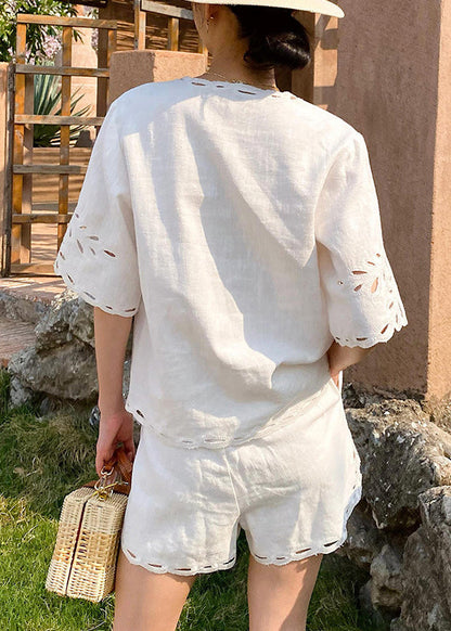 Beautifully Finished Top in a Timeless Design