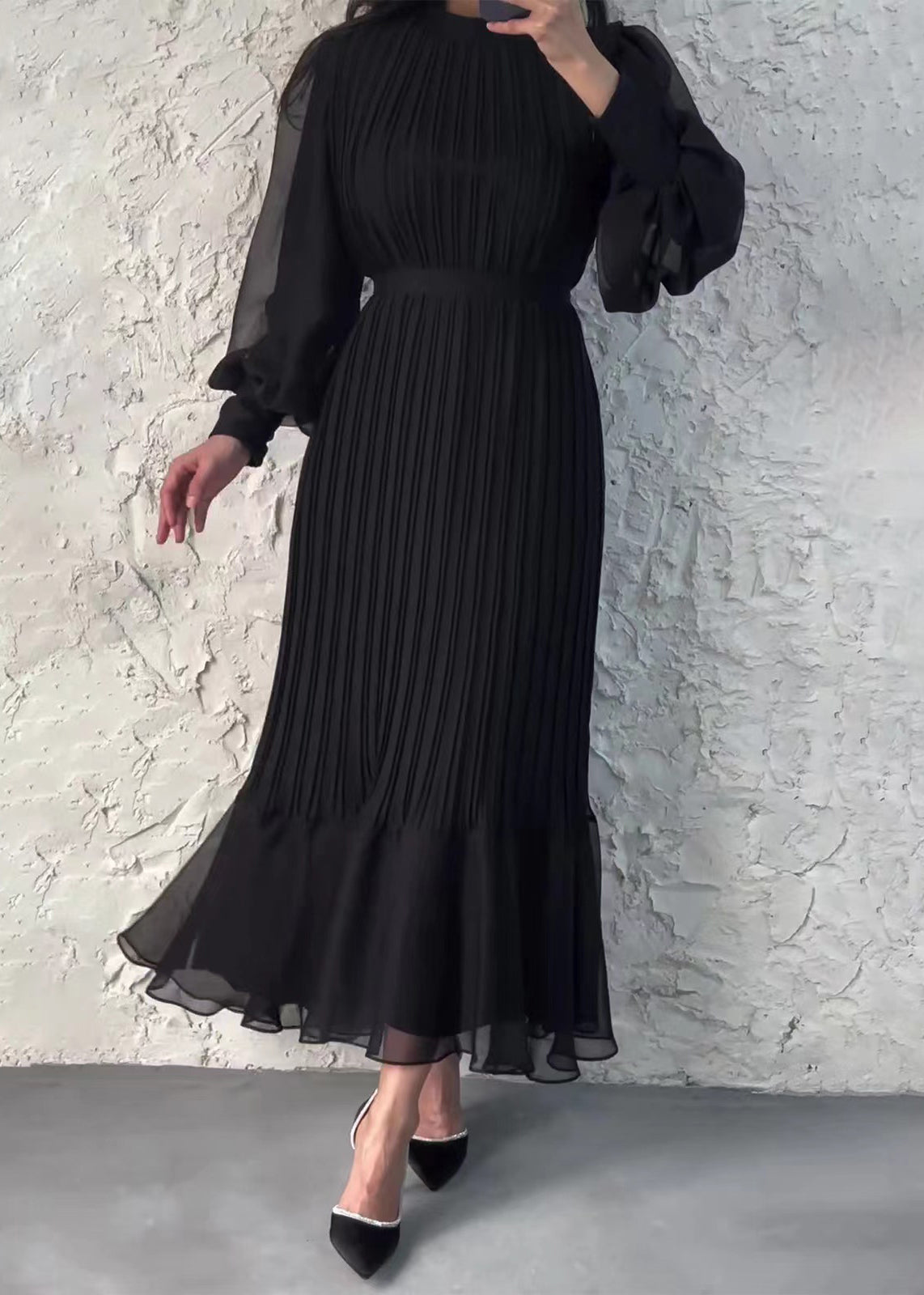 Classic Vintage & Enduringly Stylish Dress