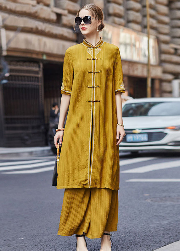 Gracefully Styled Garment for Any Occasion