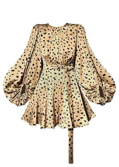 Well Tailored Dress with a Graceful Silhouette