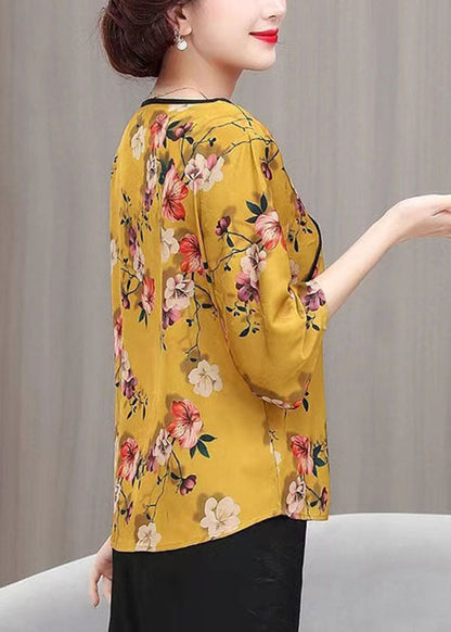 A Vintage Style Top with Delicate Timeless Details
