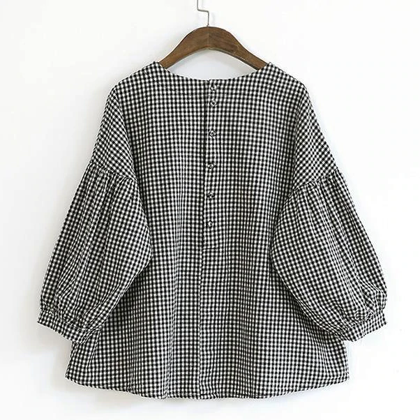 Classic Vintage & Enduringly Stylish Blouse