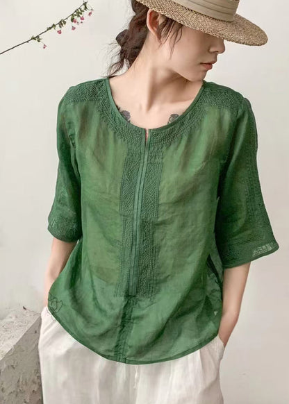 Well Tailored Shirt with a Graceful Silhouette