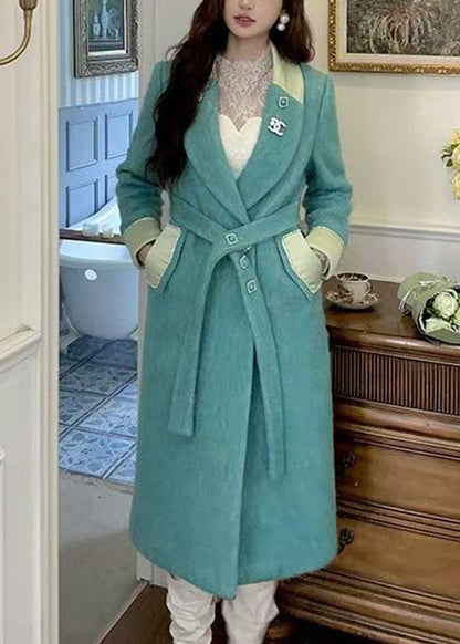 Well Tailored Coat with a Graceful Silhouette