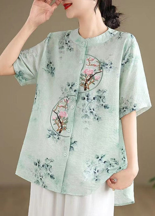 Well Tailored Top with a Graceful Silhouette