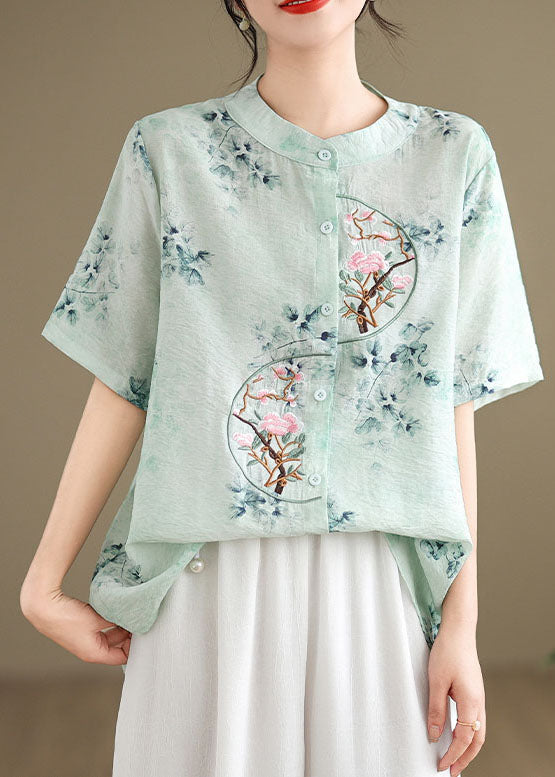 Well Tailored Top with a Graceful Silhouette