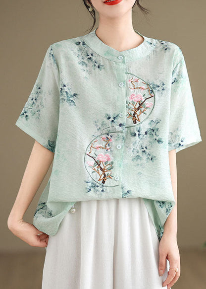 Well Tailored Top with a Graceful Silhouette