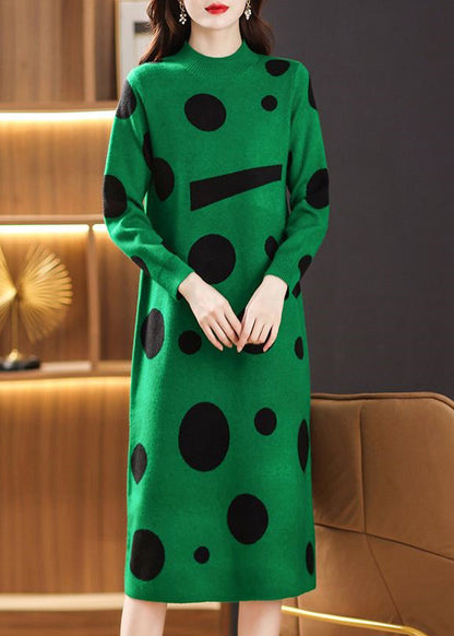 Well Tailored Sweater with a Graceful Silhouette