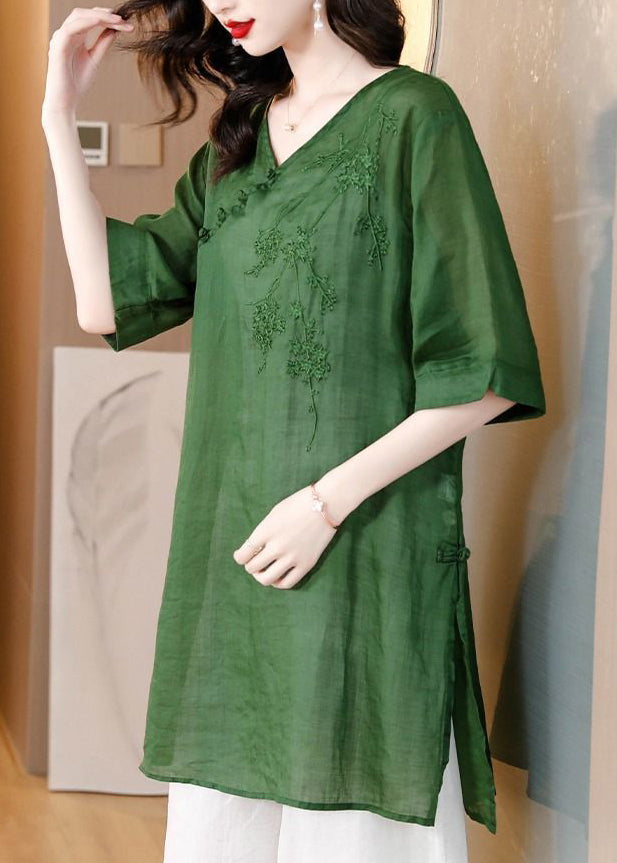 Beautifully Finished Top in a Timeless Design