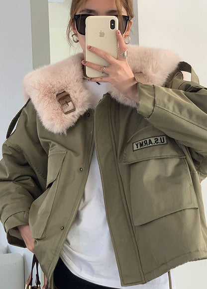 Effortlessly Elegant Coat with a Timeless Design