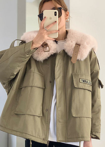 Effortlessly Elegant Coat with a Timeless Design