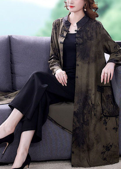 A Vintage Style Coat with Delicate Timeless Details